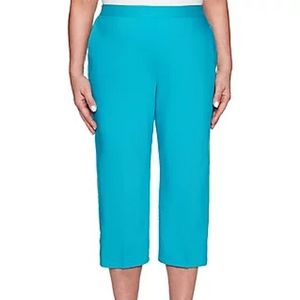 Alfred Dunner Women's Waikiki Lattice Cuff Capri